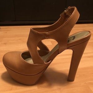 G by Guess heels